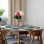 Apartamento Bright & Spacious For 6 People With The River View By Reenters