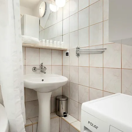 Апартаменты Bright & Spacious For 6 People With The River View By Reenters Вроцлав