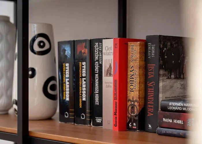 Bright & Spacious For 6 People With The River View By Reenters Apartamento