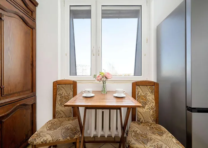 Bright & Spacious For 6 People With The River View By Reenters Apartamento Wrocław