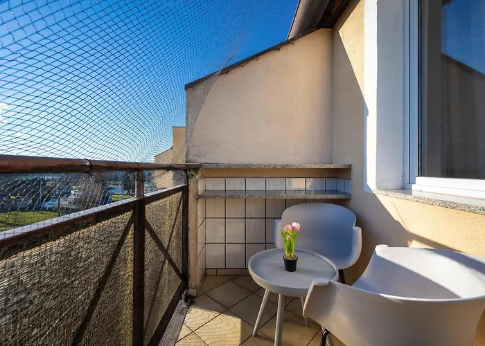 Bright & Spacious For 6 People With The River View By Reenters Wrocław