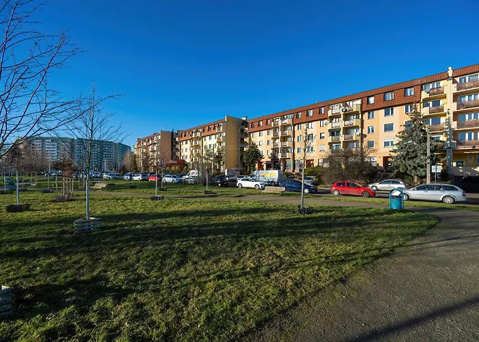 Bright & Spacious For 6 People With The River View By Reenters Wrocław