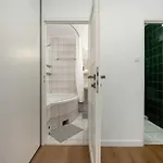 Bright & Spacious For 6 People With The River View By Reenters Apartament *