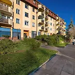 Apartment Bright & Spacious For 6 People With The River View By Reenters Breslau