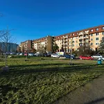 Bright & Spacious For 6 People With The River View By Reenters Breslau