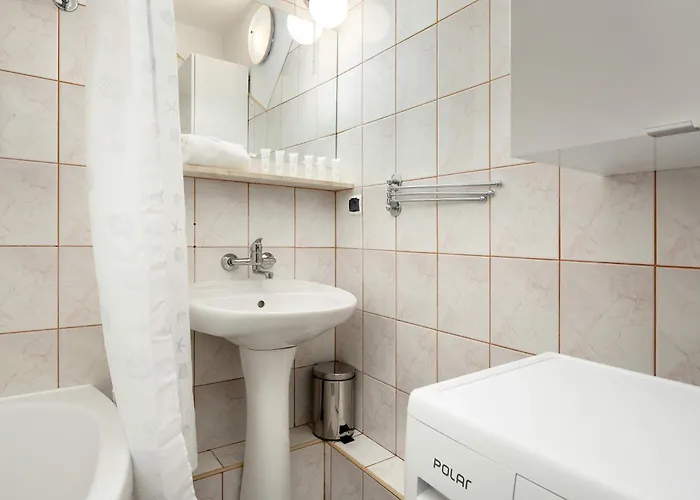 Apartment Bright & Spacious For 6 People With The River View By Reenters Wroclaw